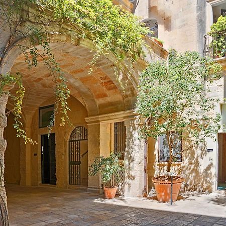 Bed and Breakfast Palazzo Persone Dimora Storica Лечче Экстерьер фото